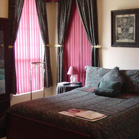 Woodrow House Bed & Breakfast Лаббок Экстерьер фото