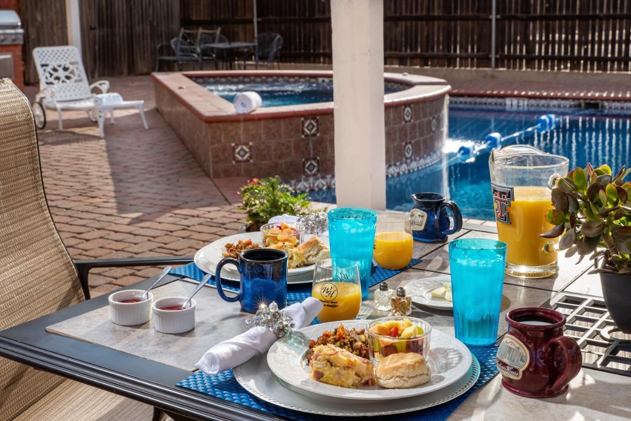 Woodrow House Bed & Breakfast Лаббок Экстерьер фото